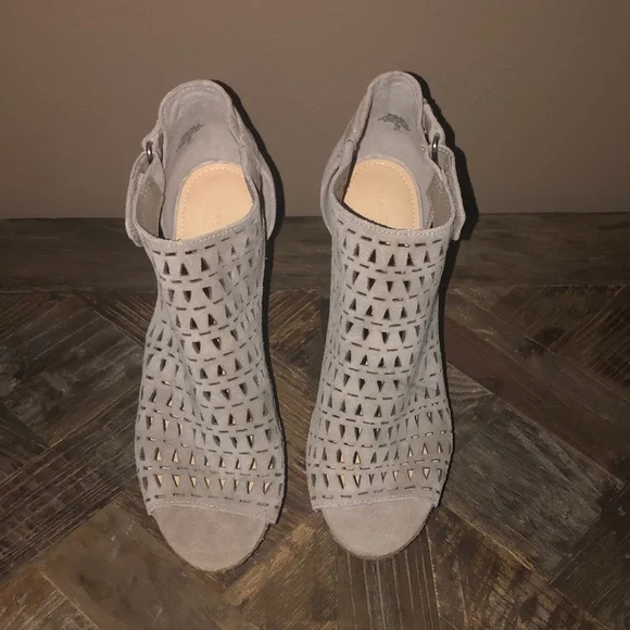 Marc Fisher heels - Picture 2 of 7